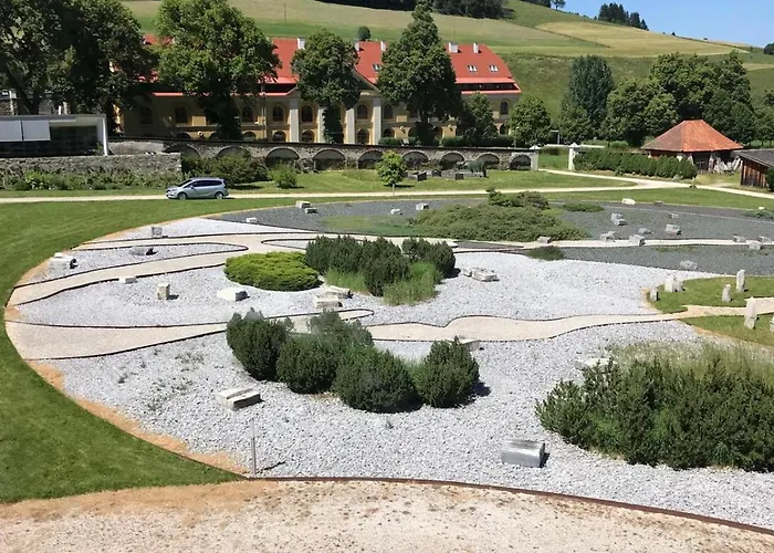 Yoga Wohlfuehloase Im Gruenen